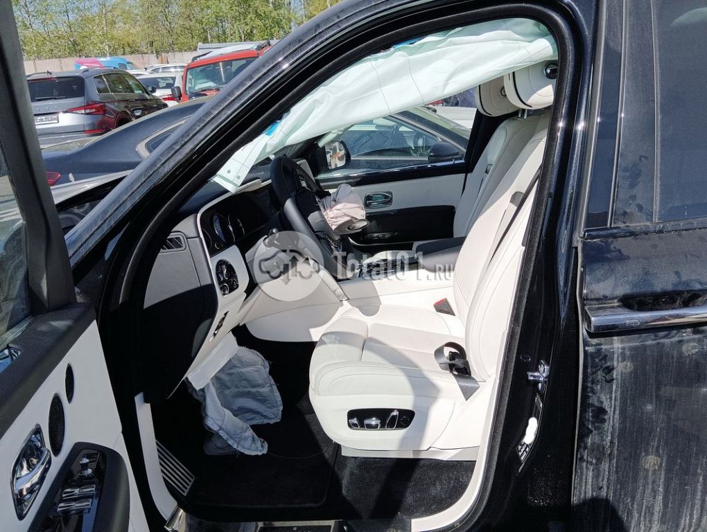 Фото Rolls-Royce Cullinan 304