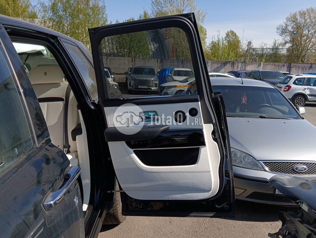 Фото Rolls-Royce Cullinan 322