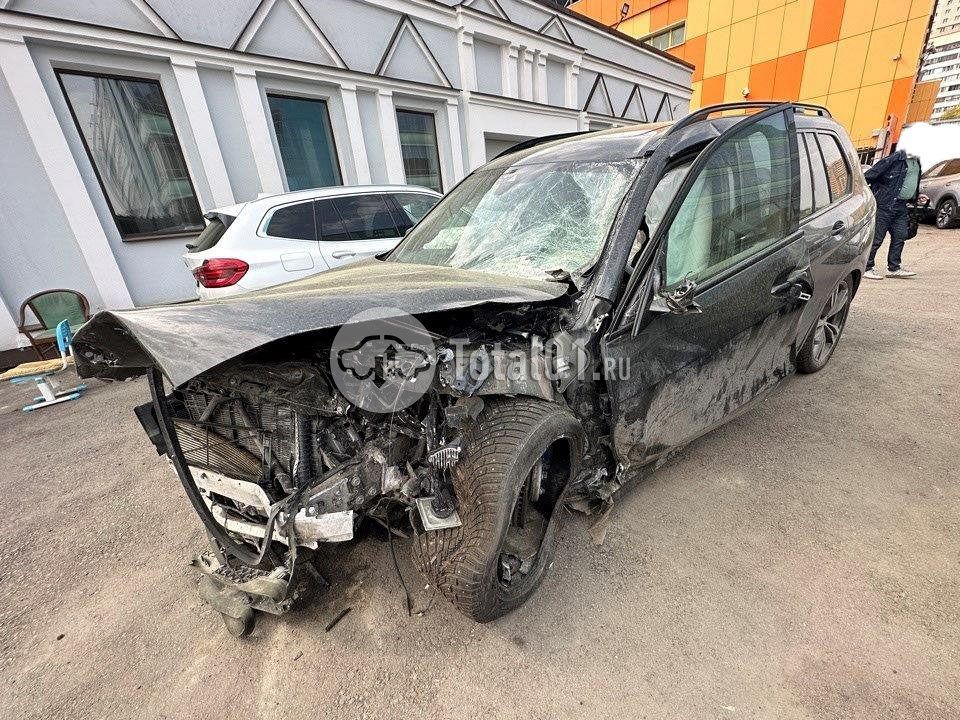 Фото BMW X7 36