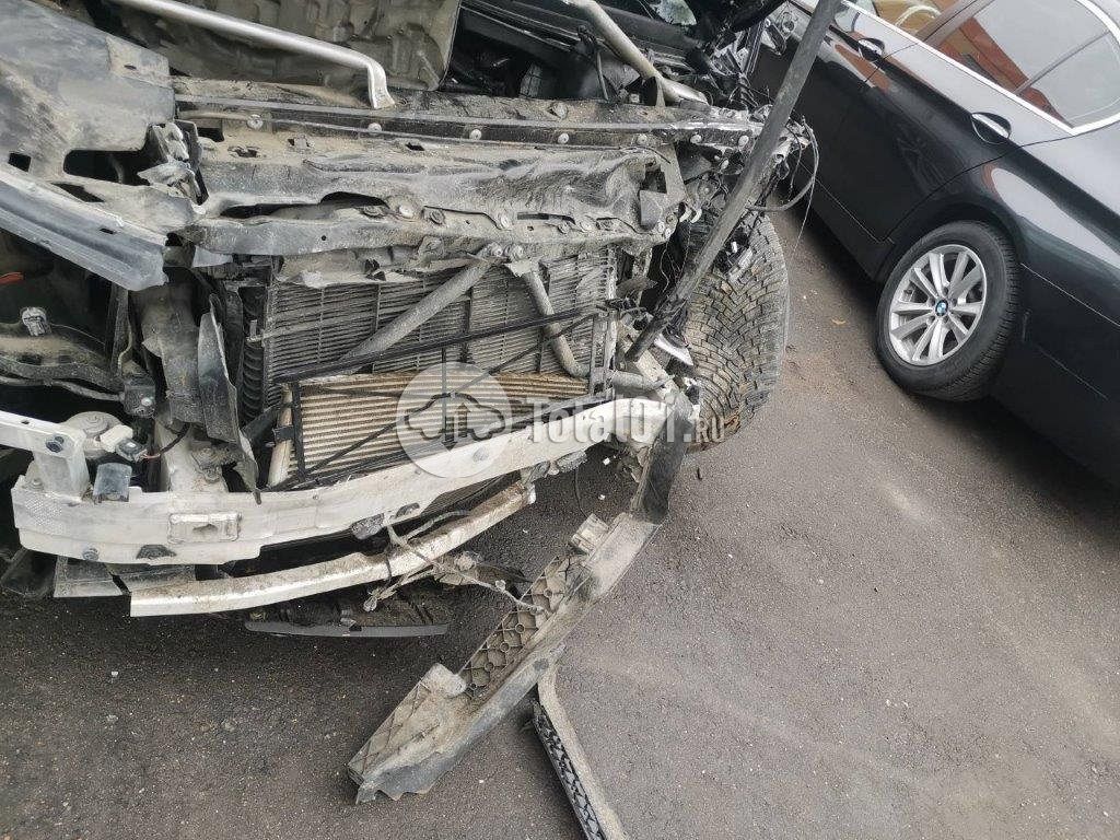 Фото BMW X7 210