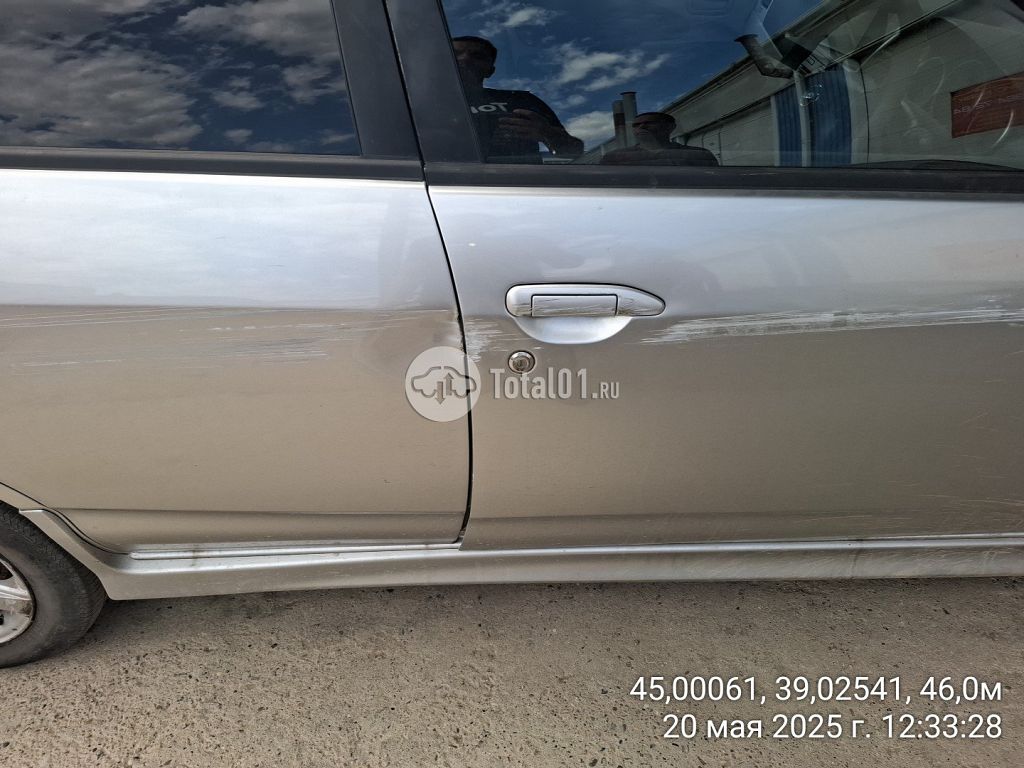 Фото Nissan Wingroad 84