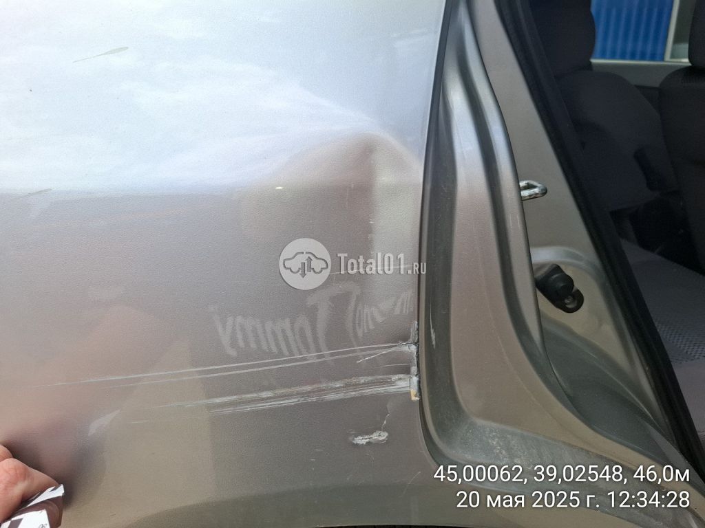 Фото Nissan Wingroad 106