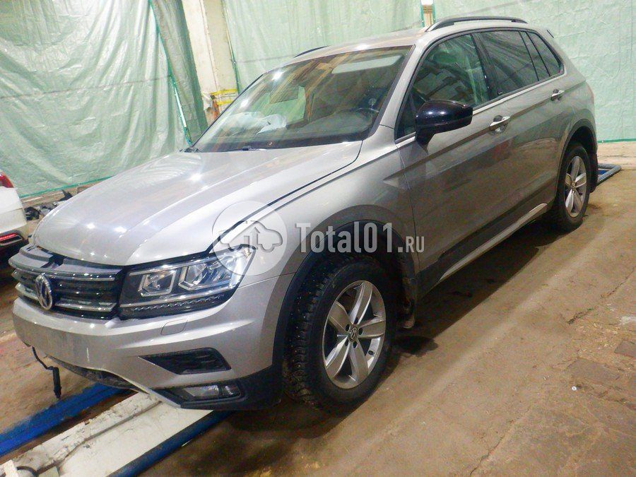 Фото Volkswagen Tiguan 10