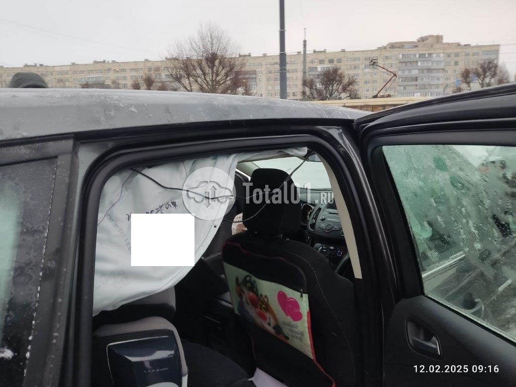Фото Ford Kuga 210