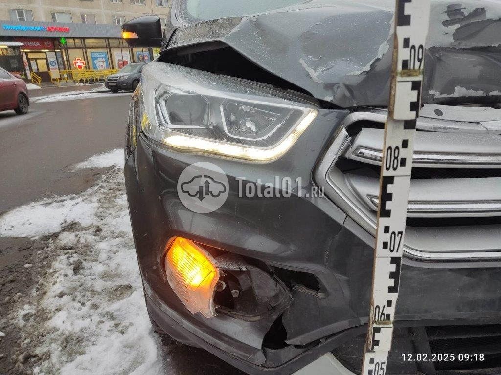 Фото Ford Kuga 240