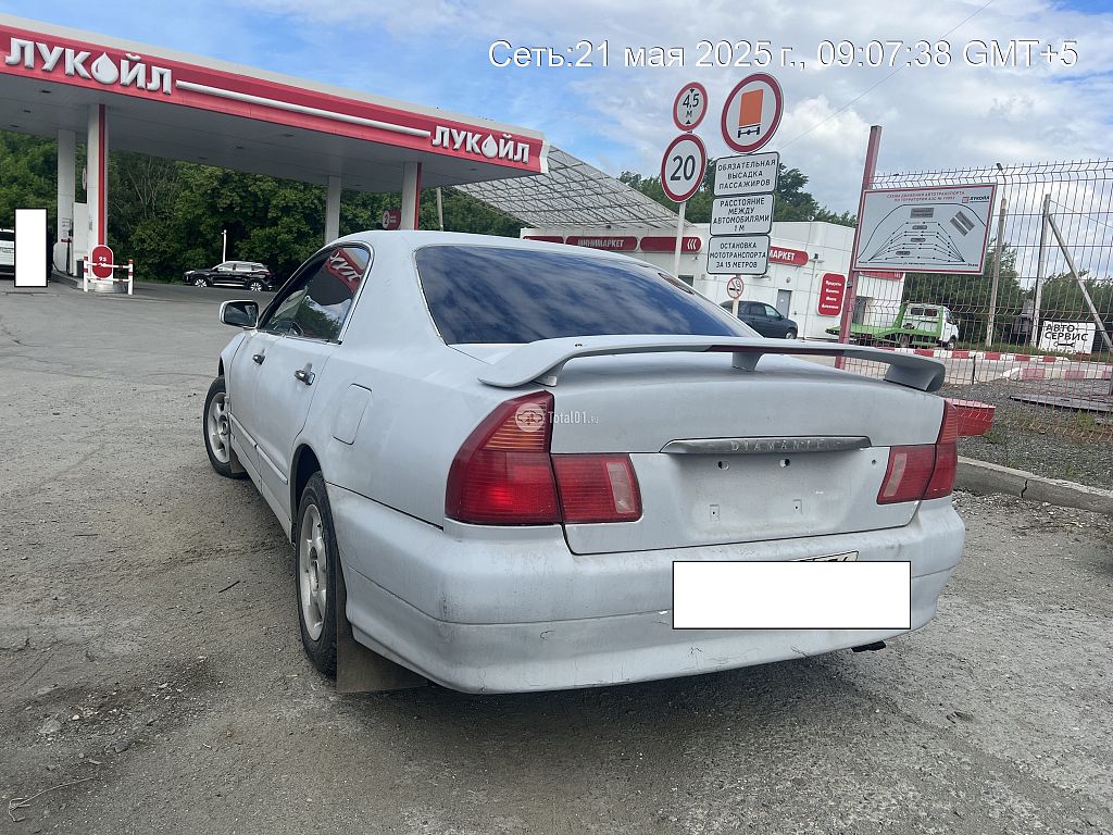 Фото Mitsubishi Diamante 6