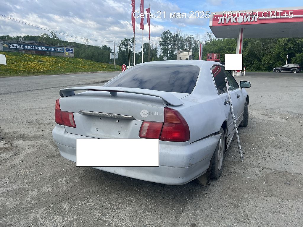 Фото Mitsubishi Diamante 8