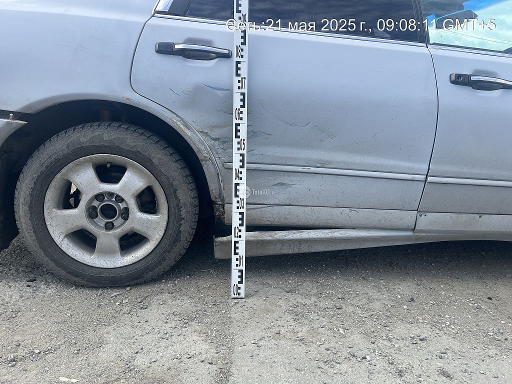 Фото Mitsubishi Diamante 12