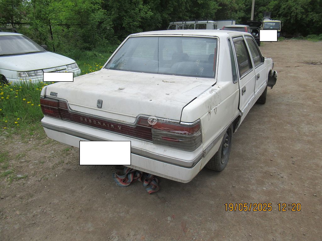 Фото Mitsubishi Debonair 6