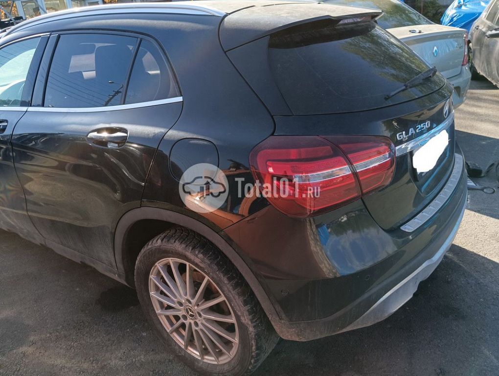 Фото Mercedes-Benz GLA-класс 50