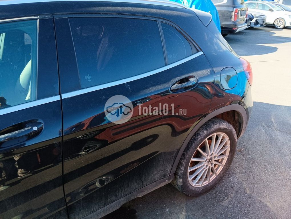Фото Mercedes-Benz GLA-класс 52