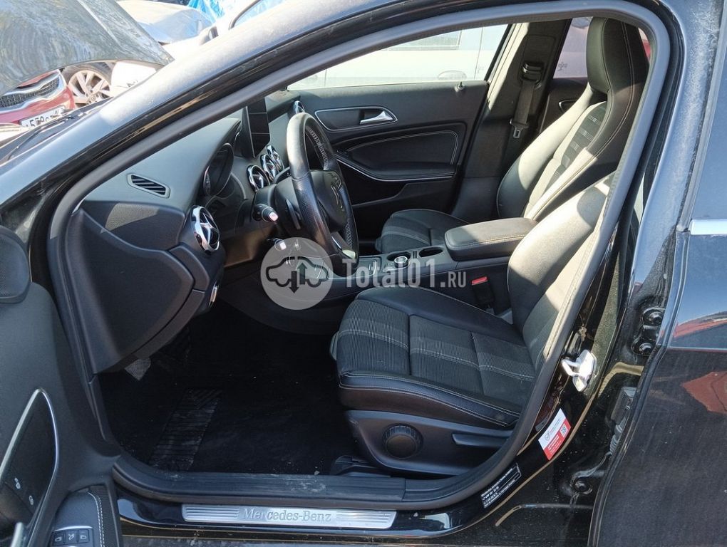 Фото Mercedes-Benz GLA-класс 76