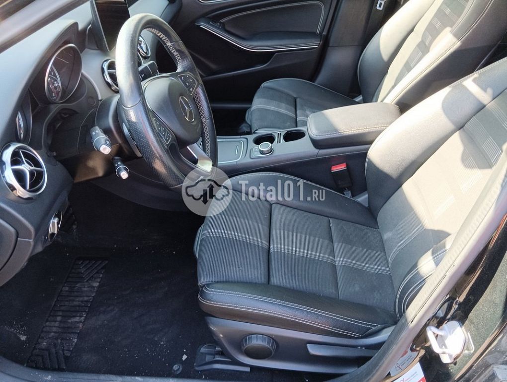 Фото Mercedes-Benz GLA-класс 80