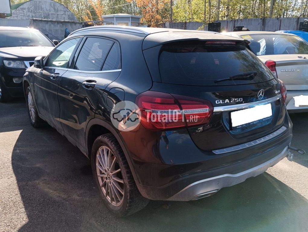 Фото Mercedes-Benz GLA-класс 112