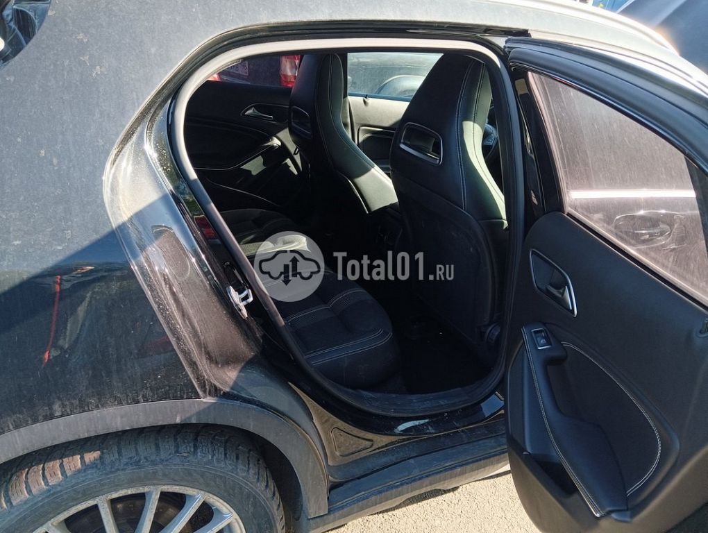 Фото Mercedes-Benz GLA-класс 120