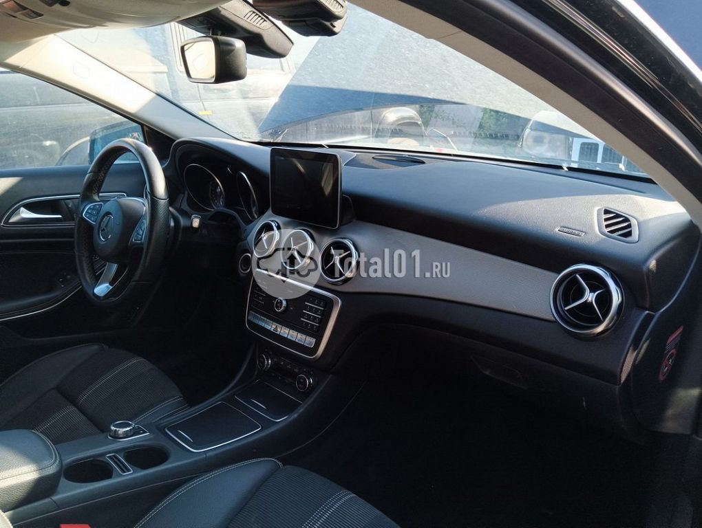 Фото Mercedes-Benz GLA-класс 140