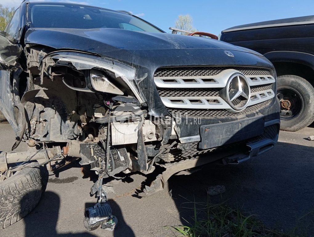 Фото Mercedes-Benz GLA-класс 178