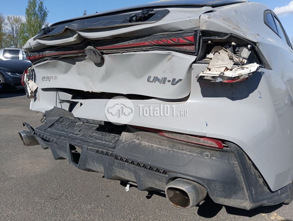 Фото Changan UNI-V 32