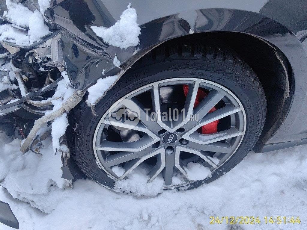 Фото Audi A6 32