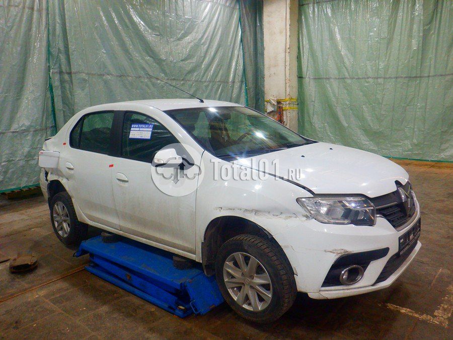 Фото Renault Logan 8