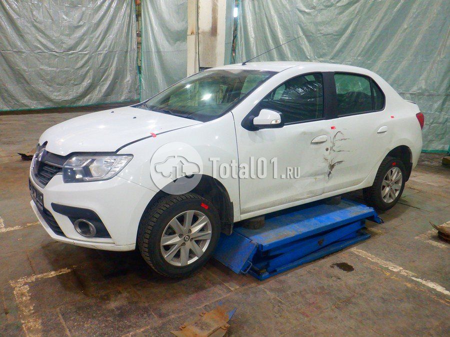 Фото Renault Logan 10