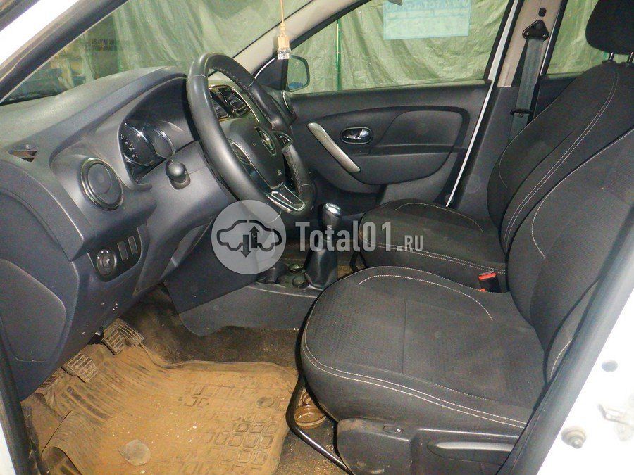 Фото Renault Logan 44