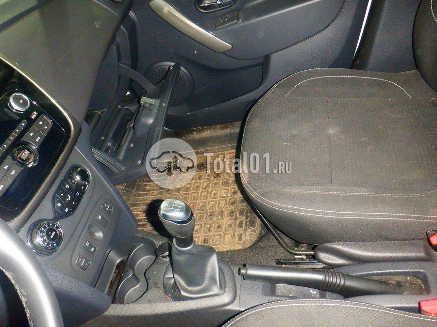 Фото Renault Logan 46