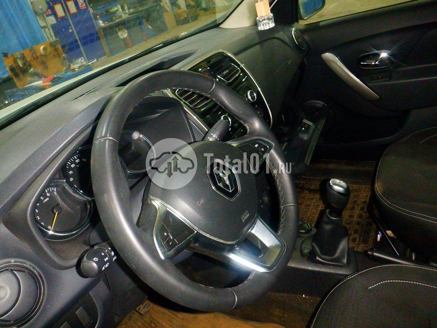 Фото Renault Logan 48