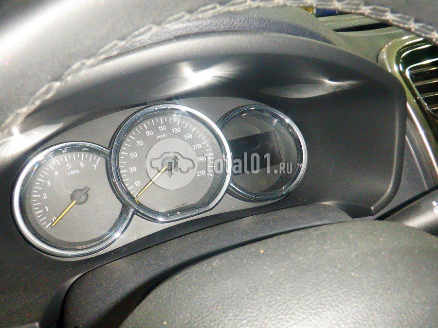 Фото Renault Logan 50