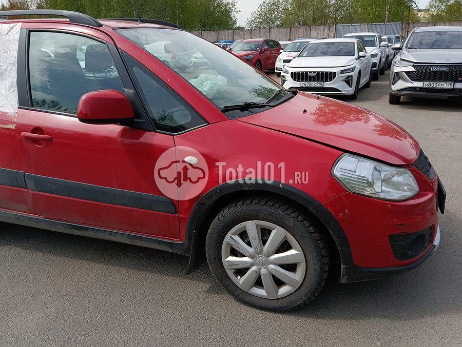 Фото Suzuki SX4 12