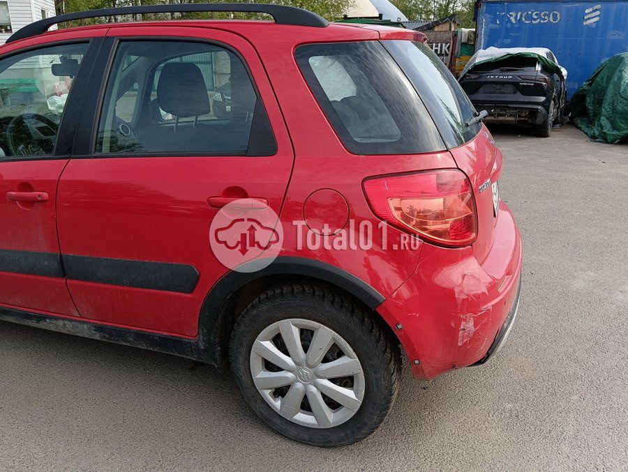 Фото Suzuki SX4 42