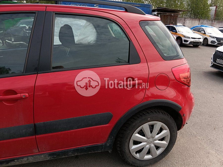 Фото Suzuki SX4 48