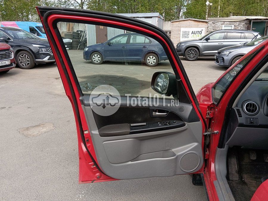 Фото Suzuki SX4 64