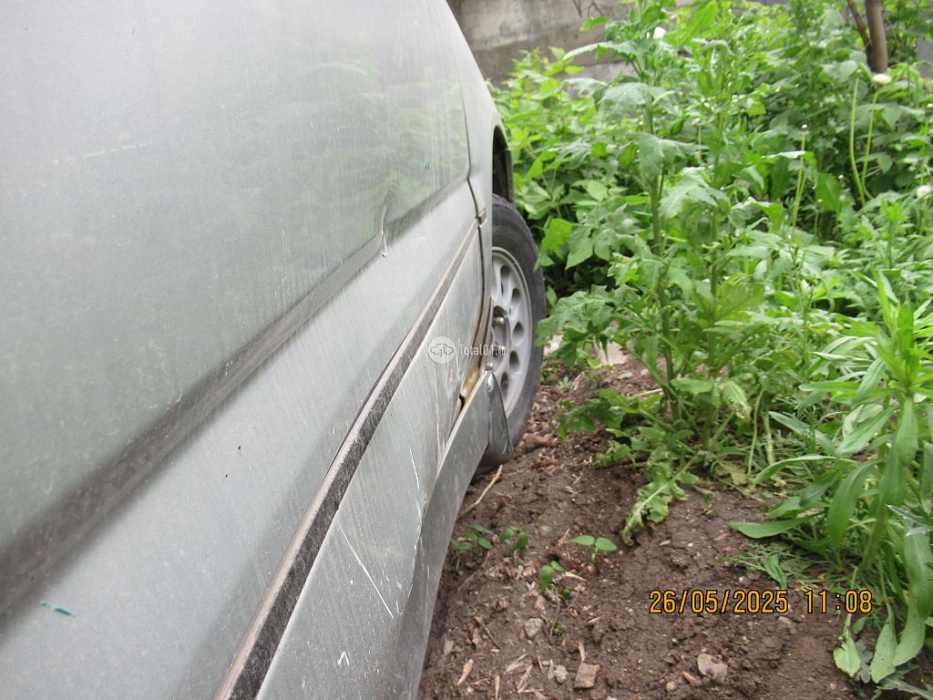 Фото Nissan Bassara 26