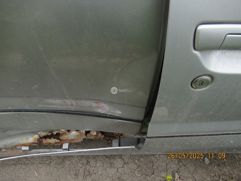 Фото Nissan Bassara 46