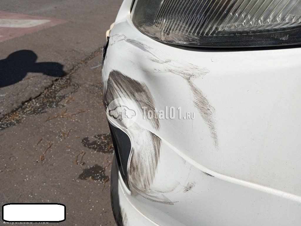 Фото Nissan Avenir 16