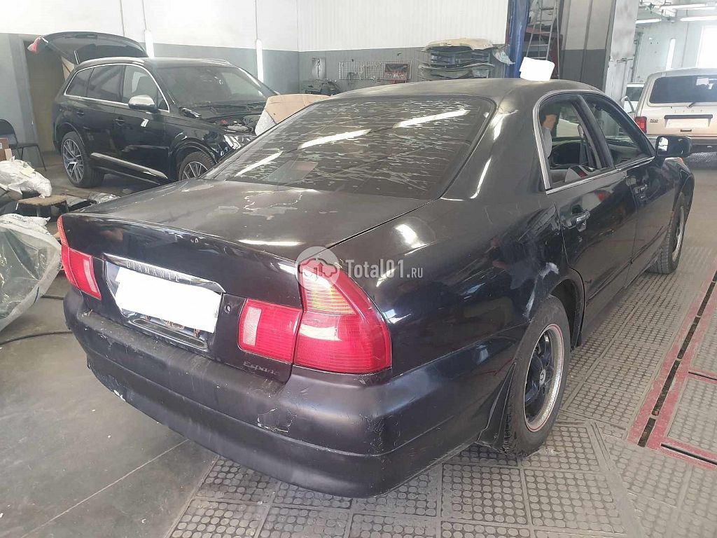 Фото Mitsubishi Diamante 8