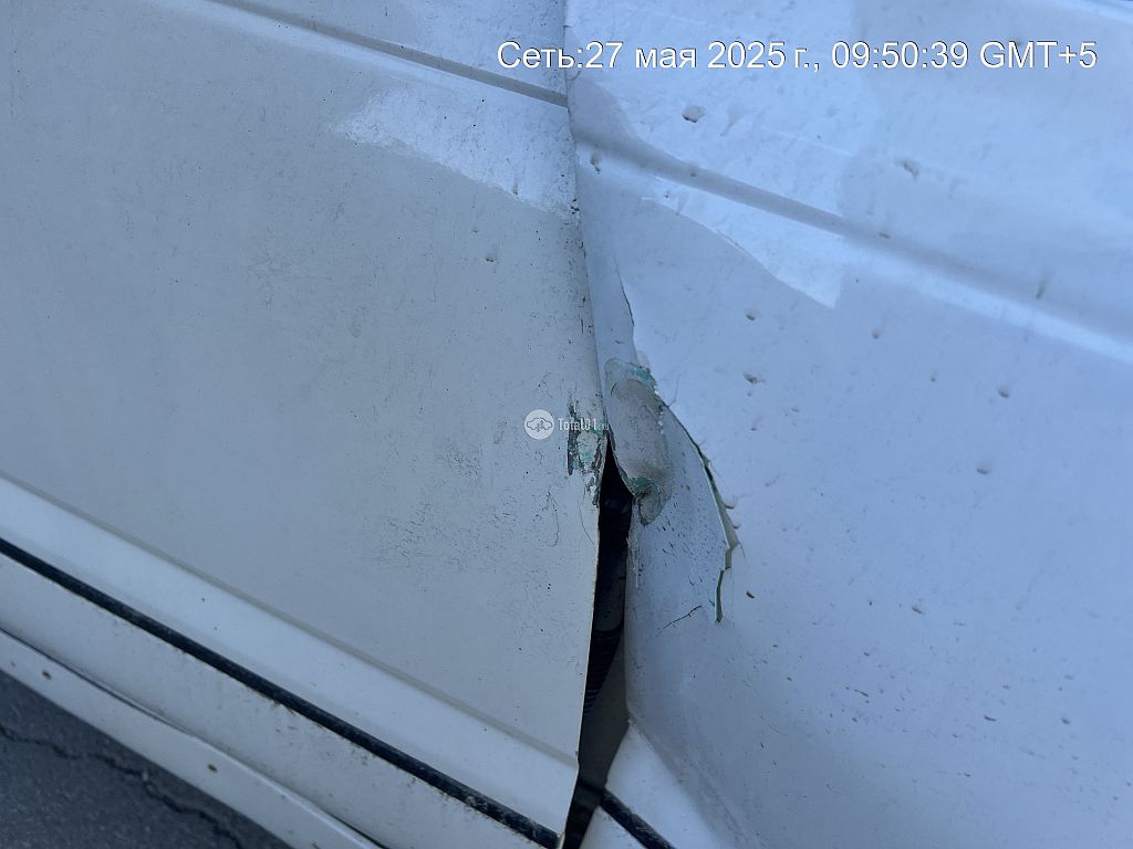 Фото Nissan Bassara 60