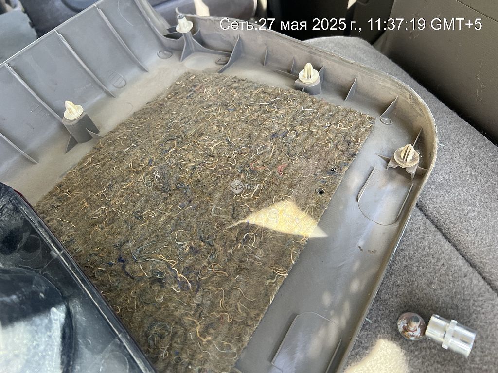 Фото Mitsubishi Dion 112
