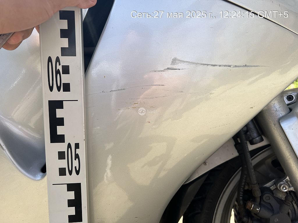 Фото Honda CBR1100XX 16