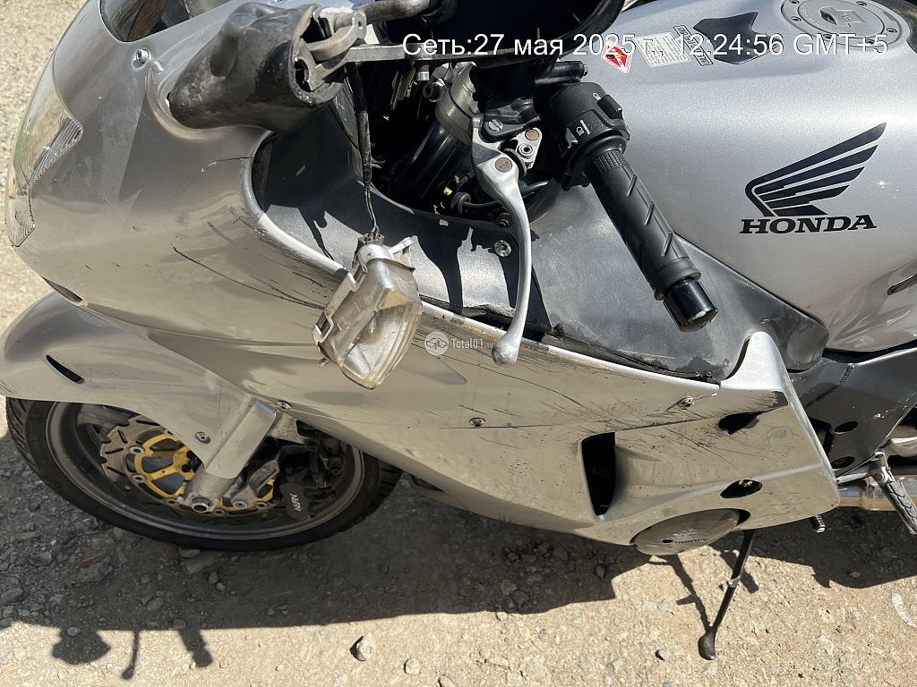 Фото Honda CBR1100XX 28