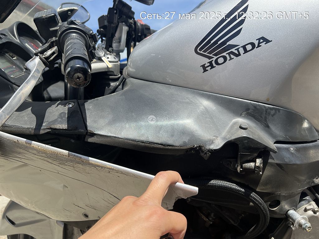 Фото Honda CBR1100XX 106