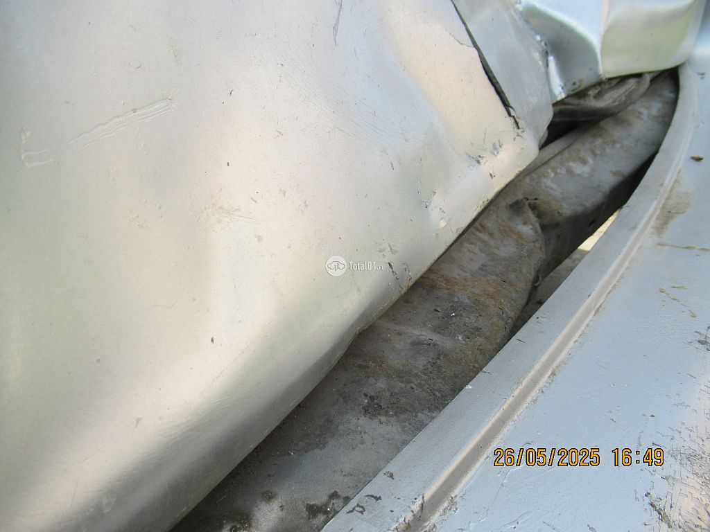 Фото Nissan Serena 48