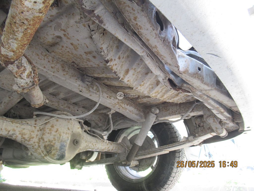 Фото Nissan Serena 54