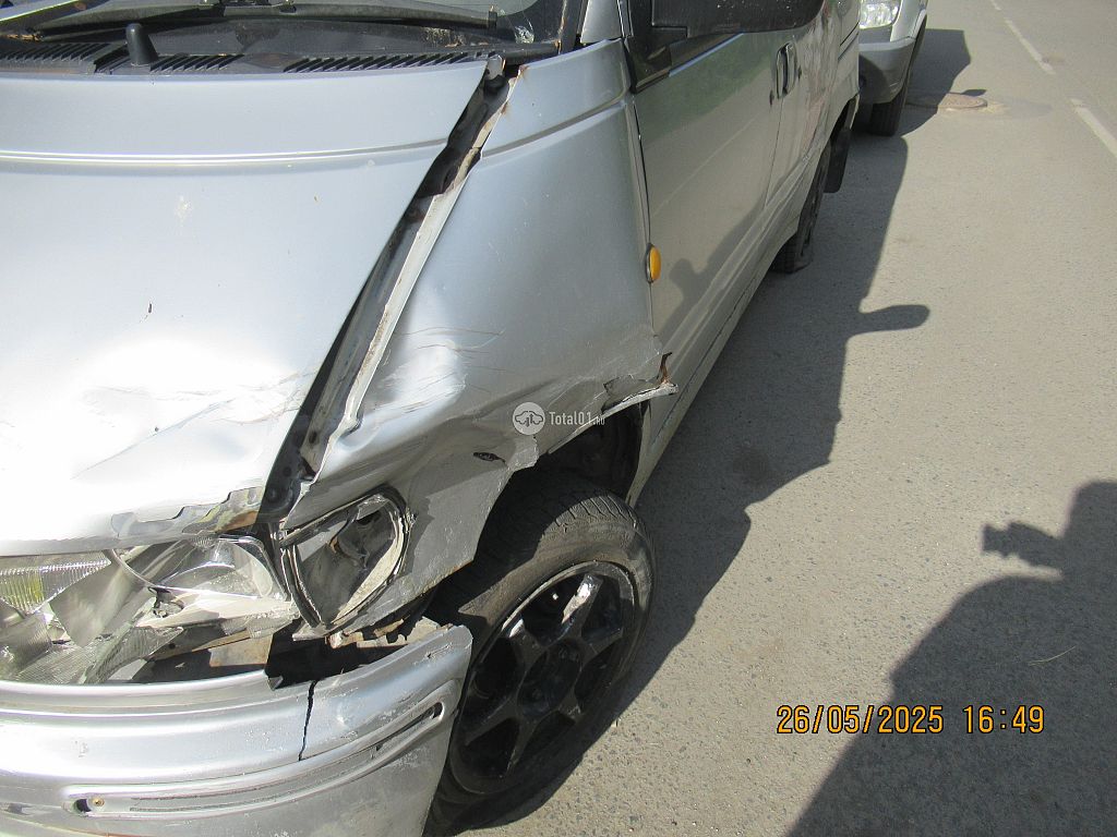 Фото Nissan Serena 66