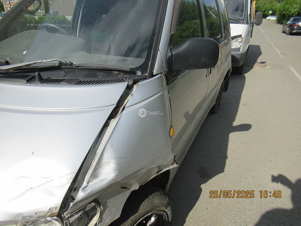 Фото Nissan Serena 68