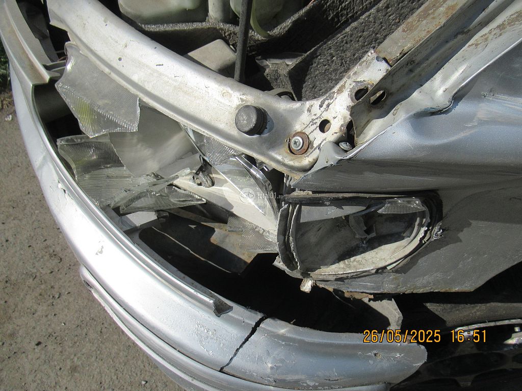 Фото Nissan Serena 106
