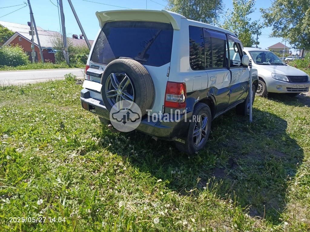 Фото Mitsubishi Montero 4