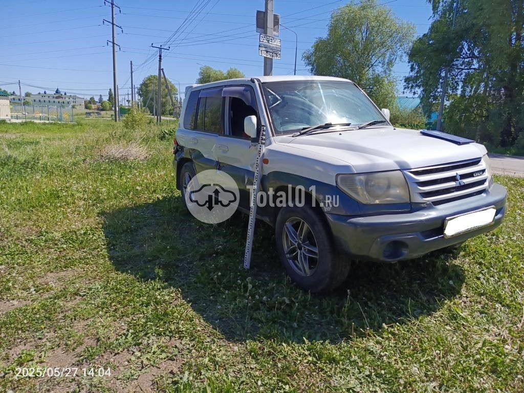 Фото Mitsubishi Montero 6