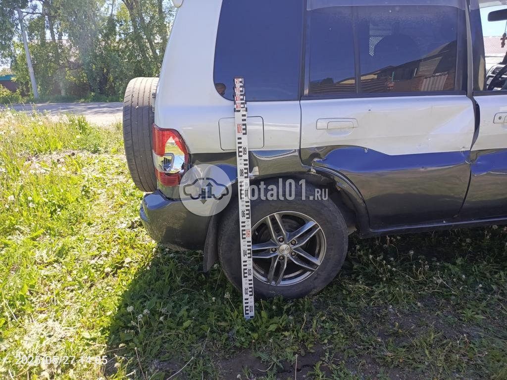 Фото Mitsubishi Montero 12